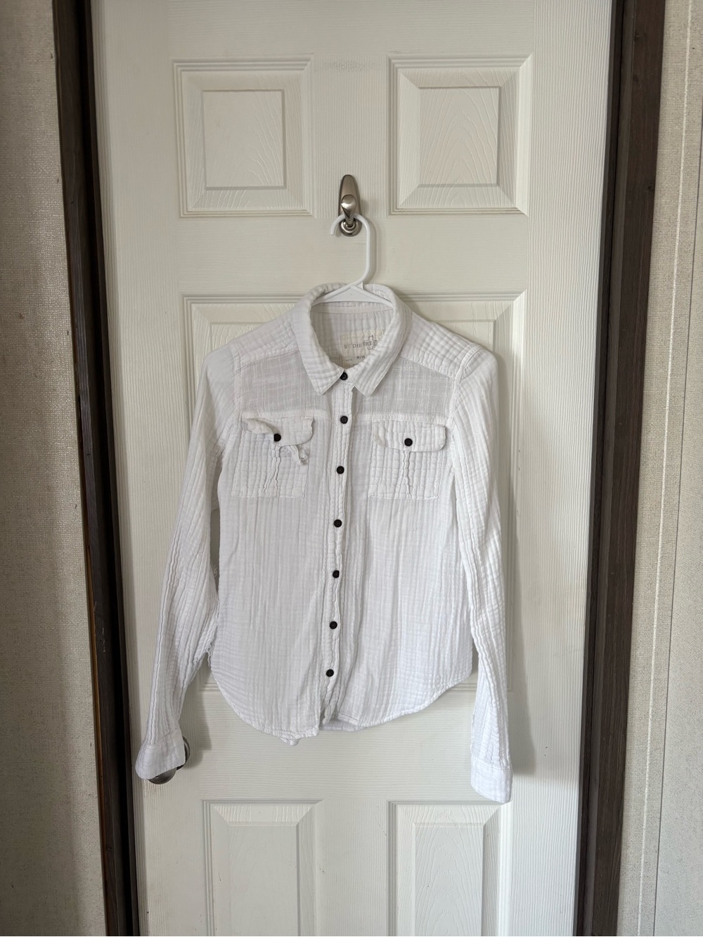We The Free White Textured Long-Sleeve Button Down Shirt